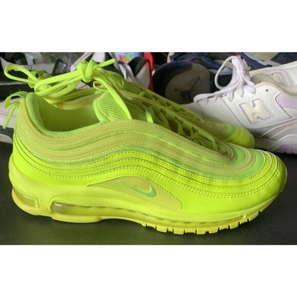 CW7028-700 Nike Air Max 97 SE Retro Triple Volt Green Neon US 10 Women’s Used - Picture 1 of 8
